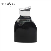 Boca parfema crne boje